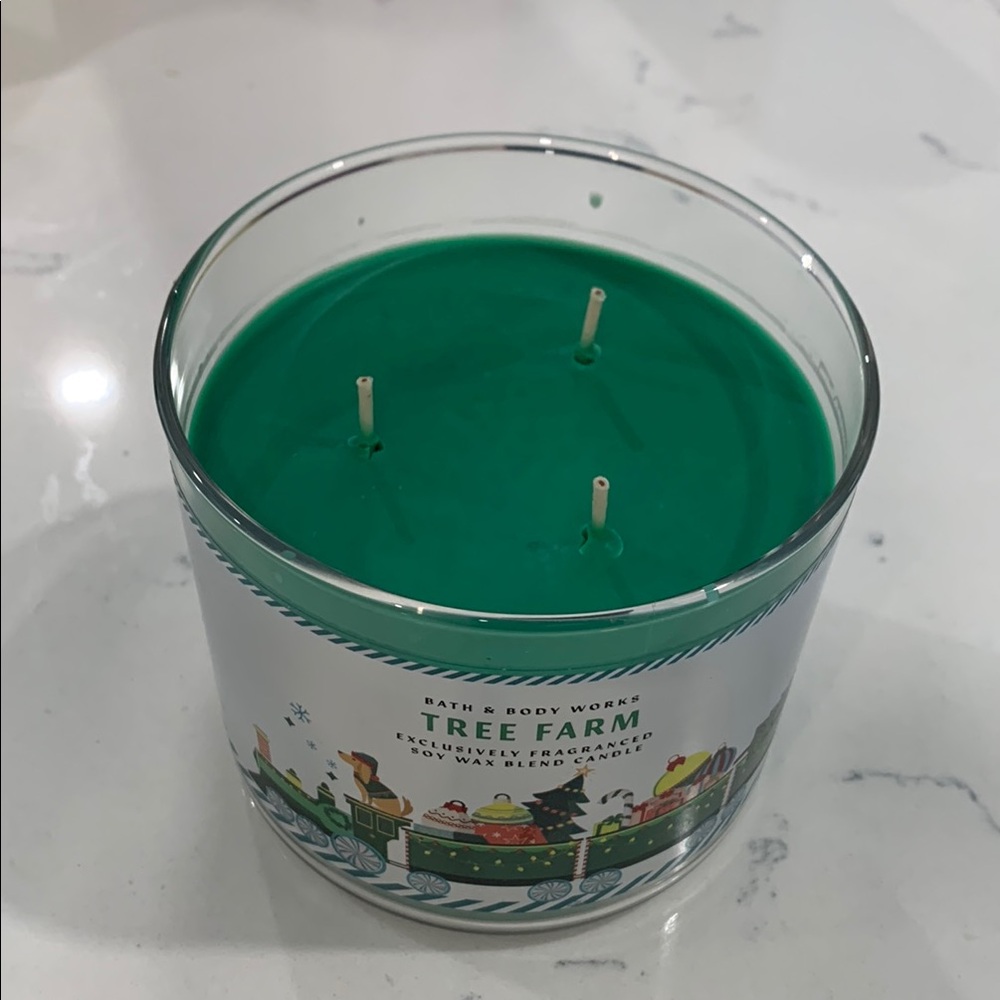 Bath & Body Works Tree Farm Candle with Green Wax